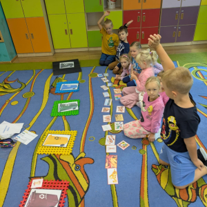 Zajęcia kształtujące świadomość ekologiczną/Segregacja śmieci/wrzesień 2025/0b